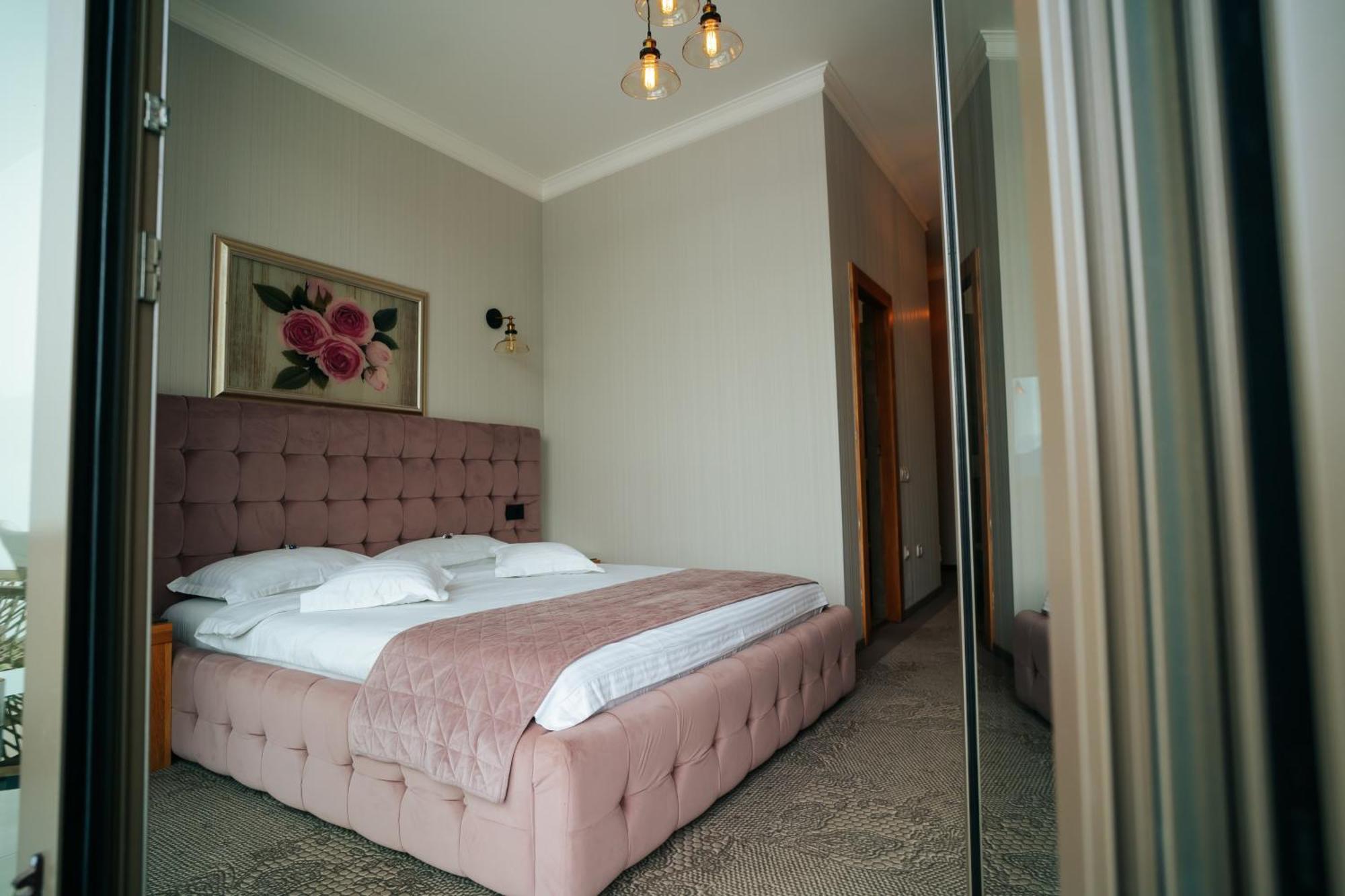 Hotel Roser House Boutique - Pe Malul Lacului Colibiţa Zewnętrze zdjęcie